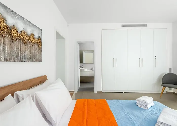 فيلة Ialyssos Charme إياليسوس